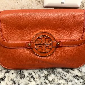 Orange leather Tory Burch crossbody purse